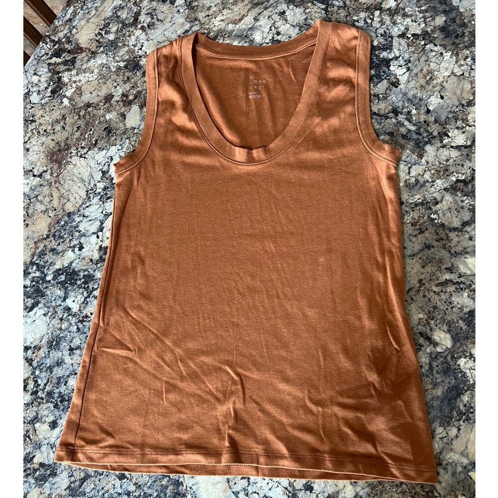 A New Day V-neck sleeveless tank top in rust color, women's size L